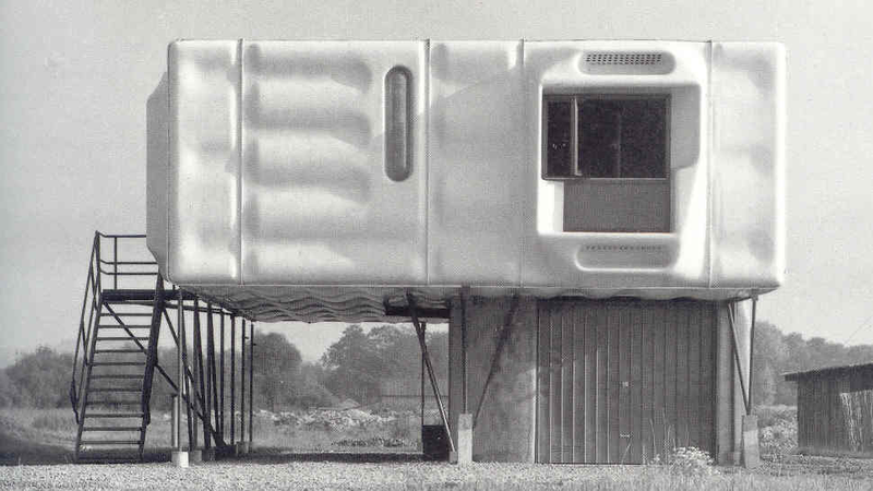 Illustration for article titled Plastic Homes from the Days When Plastic Was the Future
